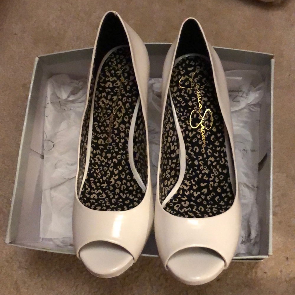 Jessica Simpson Heels Saras White Patent 9.5